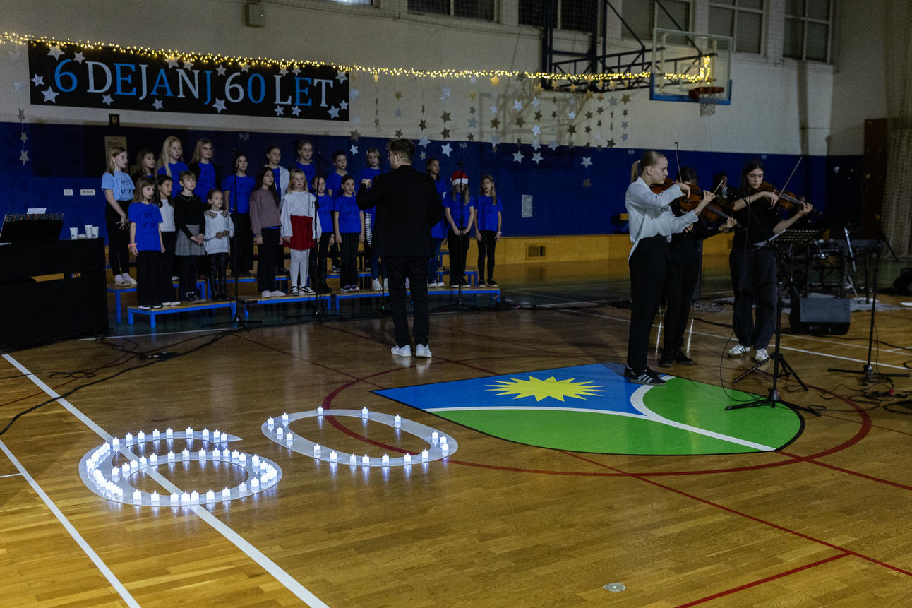 2025 12 11  60 let OS I Roba 37.jpg